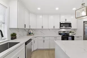 900 Cedar Rd, Kemah, TX 77565 - Photo 11