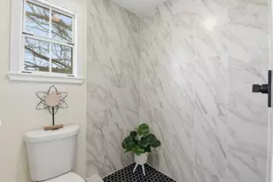 900 Cedar Rd, Kemah, TX 77565 - Photo 21