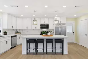 900 Cedar Rd, Kemah, TX 77565 - Photo 9