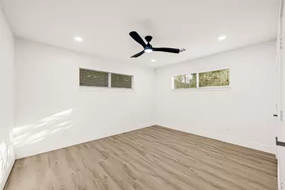 4834 Spellman Road, Houston, TX 77035 - Photo 29