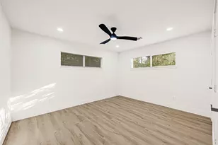 4834 Spellman Rd, Houston, TX 77035 - Photo 29