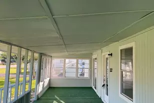 122 S Circle Dr, Liverpool, TX 77577 - Photo 9