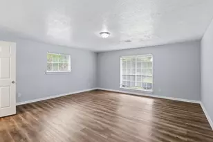 3513 E Bayou Dr, La Porte, TX 77571 - Photo 23