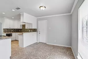 3513 E Bayou Dr, La Porte, TX 77571 - Photo 17