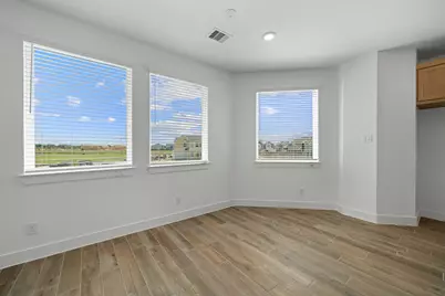 10011 Agave Point Court, Iowa Colony, TX 77578 - Photo 9