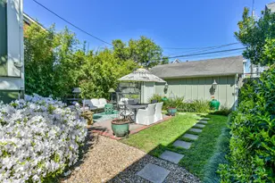 1416 Sealy St, Galveston, TX 77550 - Photo 35