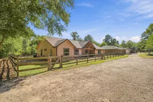 7049 Pine Shadows Rd, Cleveland, TX 77328 - Photo 3