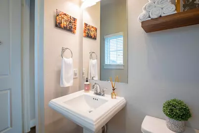 637 Middle Street, Houston, TX 77003 - Photo 13
