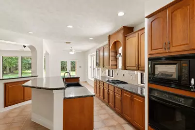 12319 Pin Oak Drive, Magnolia, TX 77354 - Photo 11