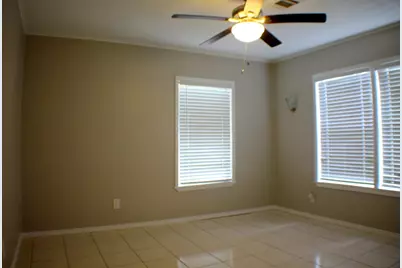 1910 Alta Vista Street, Houston, TX 77023 - Photo 15