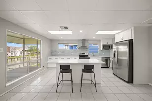 1031 Star Dr, Dickinson, TX 77539 - Photo 9