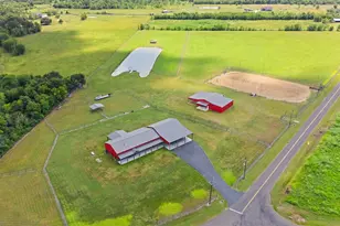 1402 Eagle Ferry Rd, Anahuac, TX 77514 - Photo 1