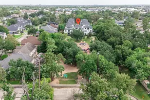 1513 Cunningham Parc Ln, Houston, TX 77055 - Photo 5