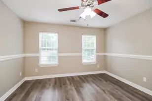 409 Robinwood Dr, Spring, TX 77386 - Photo 13