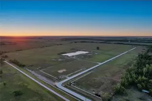 1047 Allie Ln, Dayton, TX 77535 - Photo 5