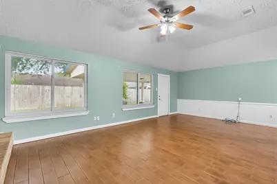 9731 Shell Rock Road, La Porte, TX 77571 - Photo 5