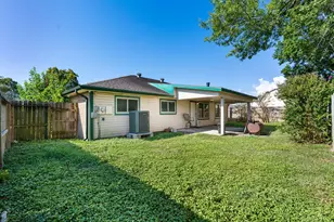 9731 Shell Rock Rd, La Porte, TX 77571 - Photo 7