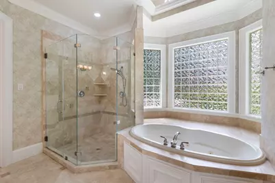 39 W Bracebridge Circle, The Woodlands, TX 77382 - Photo 17