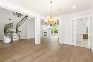 39 W Bracebridge Cir, The Woodlands, TX 77382 - Photo 15