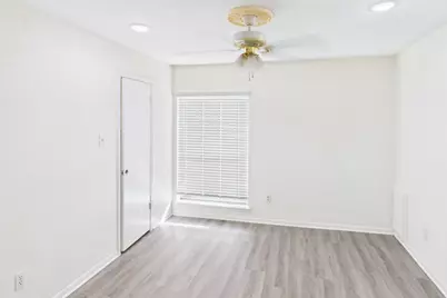 7611 Hopewell Lane, Houston, TX 77071 - Photo 19