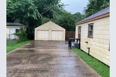 2113 3rd Avenue N, Texas City, TX 77590 - Photo 1