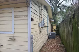 422 Surratt Dr, Houston, TX 77091 - Photo 11