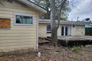 422 Surratt Dr, Houston, TX 77091 - Photo 7