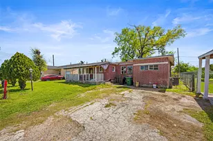 13338 Vicksburg St, Houston, TX 77015 - Photo 1