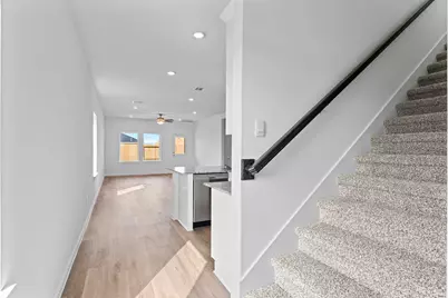 1418 Angelfish, Iowa Colony, TX 77583 - Photo 3