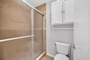 4724 Post Oak Timber Dr, Houston, TX 77056 - Photo 37