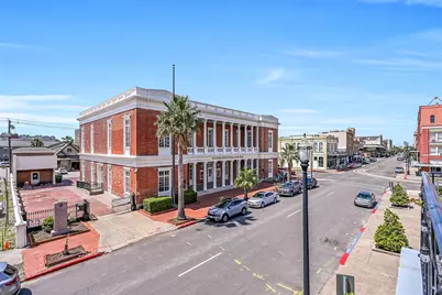 1918 Postoffice, Galveston, TX 77550 - Photo 5