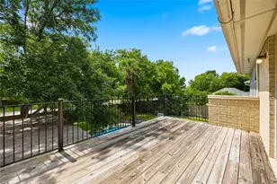 7610 Guinevere Dr, Sugar Land, TX 77479 - Photo 37