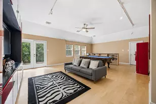 7610 Guinevere Dr, Sugar Land, TX 77479 - Photo 29