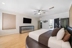 7610 Guinevere Dr, Sugar Land, TX 77479 - Photo 25