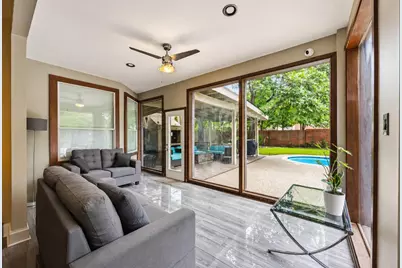 7610 Guinevere Drive, Sugar Land, TX 77479 - Photo 11