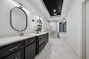 4523 Maple St, Bellaire, TX 77401 - Photo 23