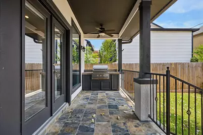 4523 Maple Street, Bellaire, TX 77401 - Photo 35