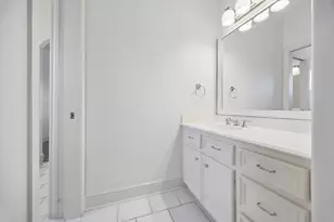 4523 Maple St, Bellaire, TX 77401 - Photo 29