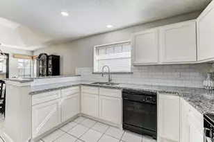 16134 Beechnut St, Houston, TX 77083 - Photo 21