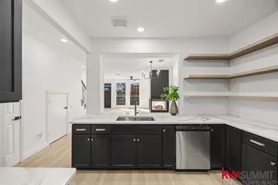 2410 Calumet Street #B, Houston, TX 77004 - Photo 9