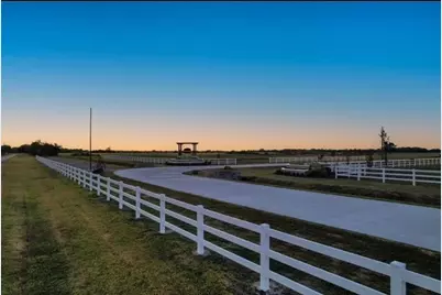 1024 Allie Lane, Dayton, TX 77535 - Photo 7