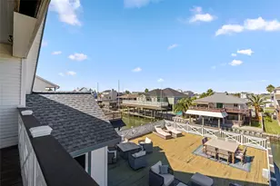 1314 Hawaii Dr, Tiki Island, TX 77554 - Photo 19