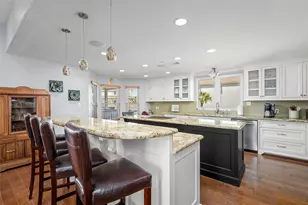 1314 Hawaii Dr, Tiki Island, TX 77554 - Photo 11