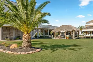 1314 Hawaii Dr, Tiki Island, TX 77554 - Photo 29