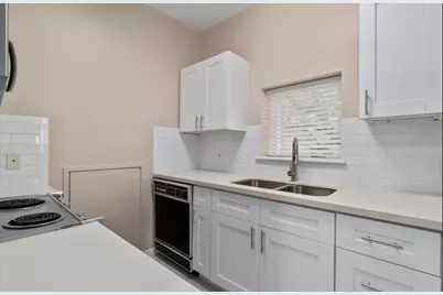 4004 Montrose Boulevard #21H, Houston, TX 77006 - Photo 7