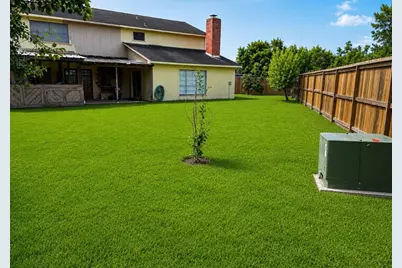 10518 Quail Ridge Lane, Sugar Land, TX 77498 - Photo 23
