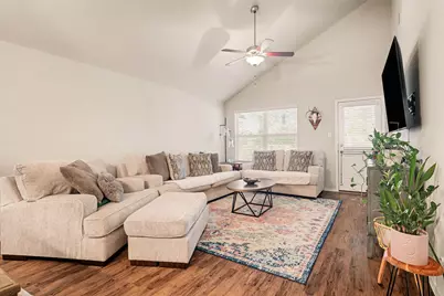 14106 Locke Point Court, Conroe, TX 77384 - Photo 5