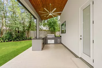 625 Piney Point Road, Houston, TX 77024 - Photo 29
