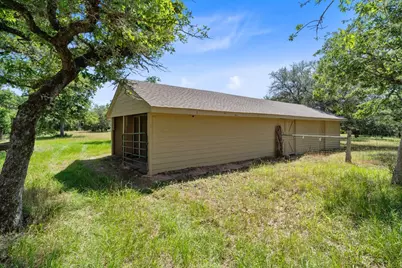 1019 Deerfield Court, Weimar, TX 78962 - Photo 29