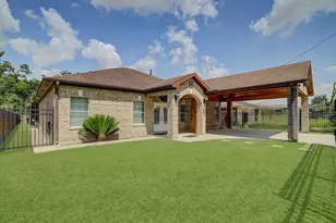 8701 Lawnridge St, Houston, TX 77016 - Photo 1